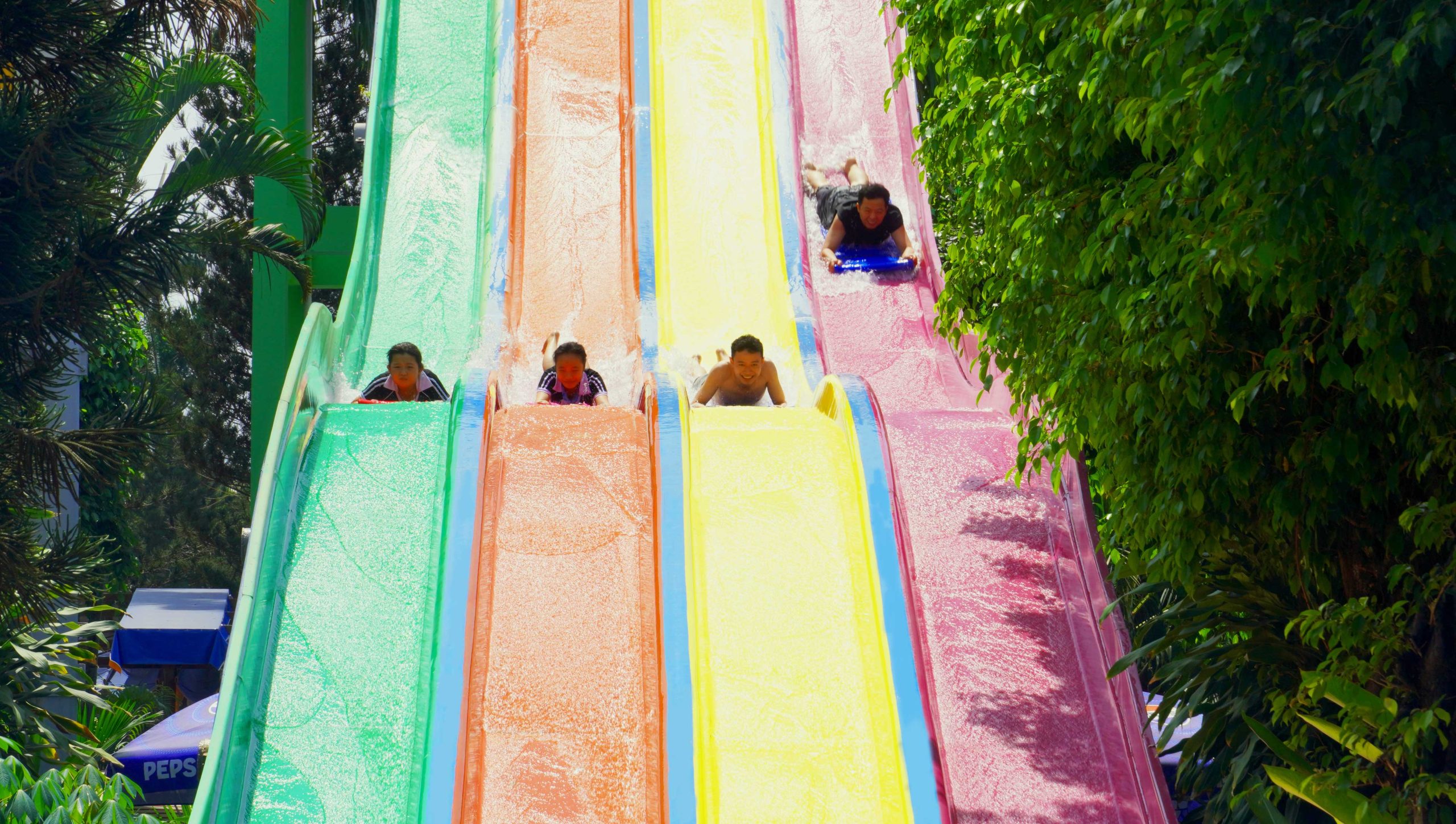 dam sen water park - cong vien nuoc dam sen, water park, slide, tet, vui dam sen nuoc, phuoc loc ve nha