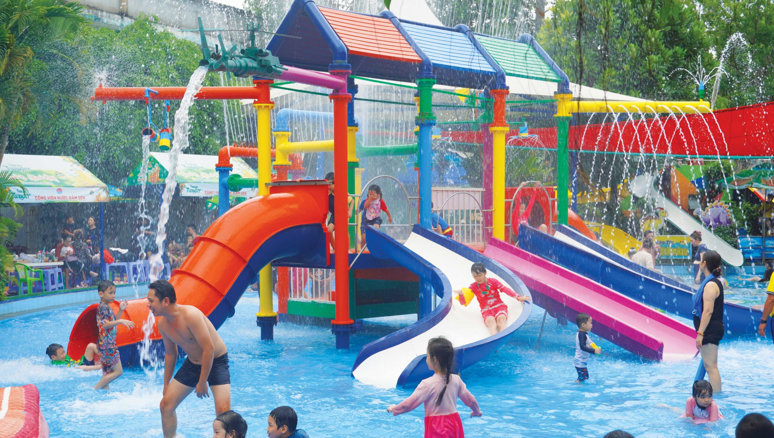 dam sen water park - cong vien nuoc dam sen, water park, slide, tet, vui dam sen nuoc, phuoc loc ve nha