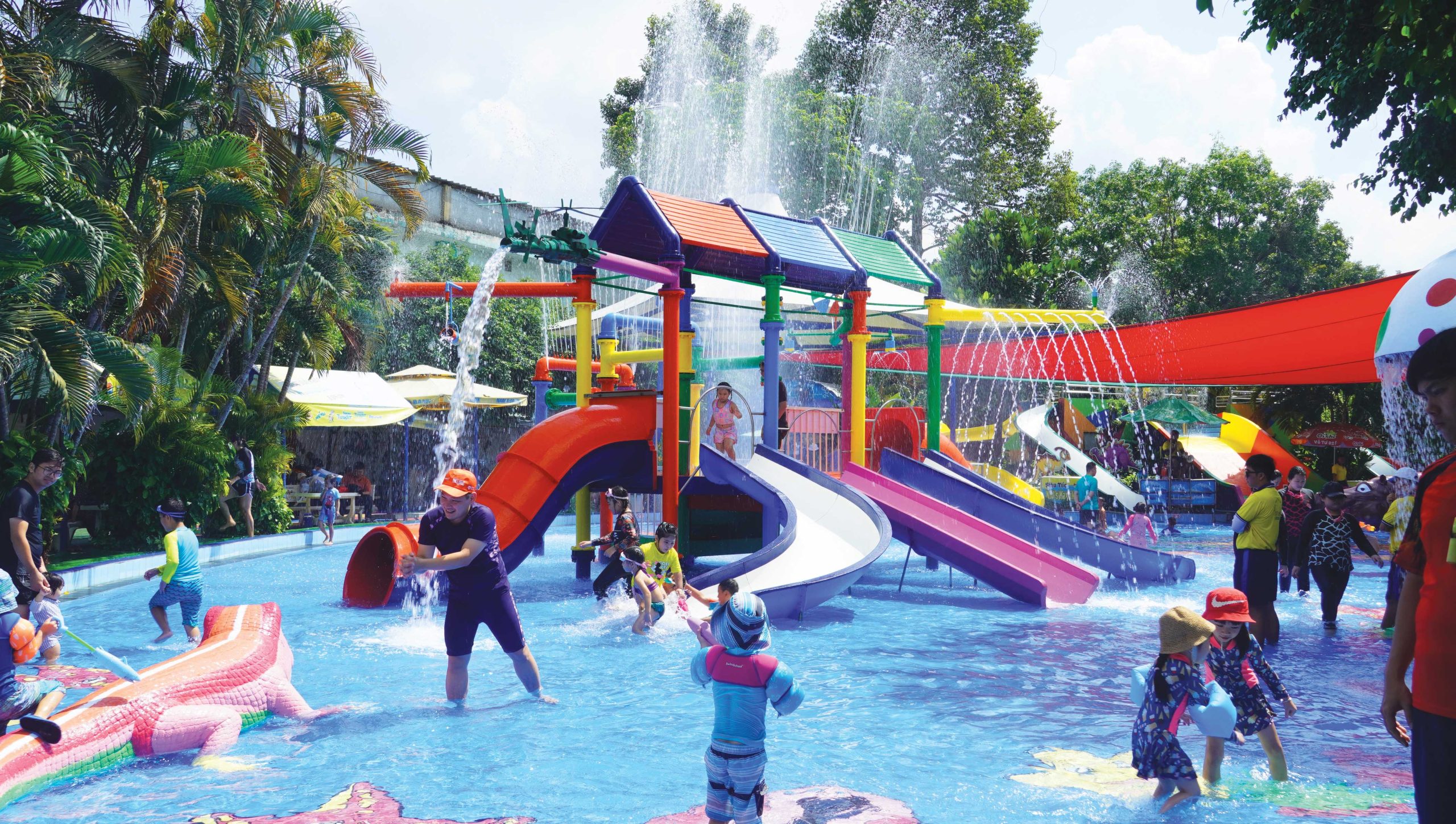 dam sen water park - cong vien nuoc dam sen, water park, slide, tet, vui dam sen nuoc, phuoc loc ve nha